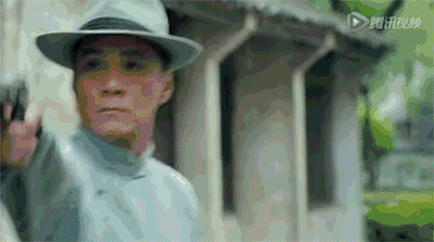 吴奇隆一集领盒饭还有于震吕中冯远征,这部剧实力派演员多得让你怀疑