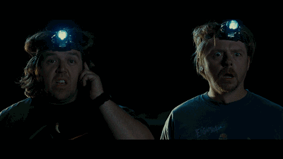 同为人类,受到惊吓后,反应截然不同~   尖叫,乱跑,呼吸急促,不知所措