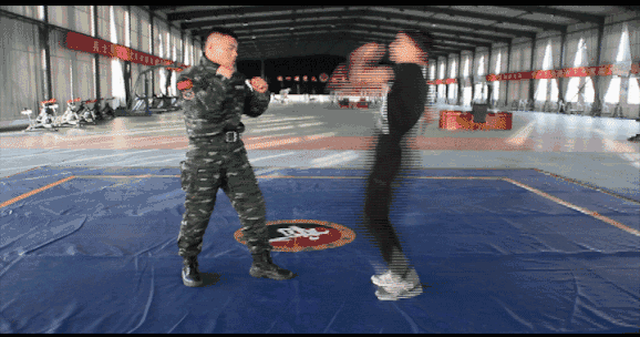 看特战队员如何一招制敌