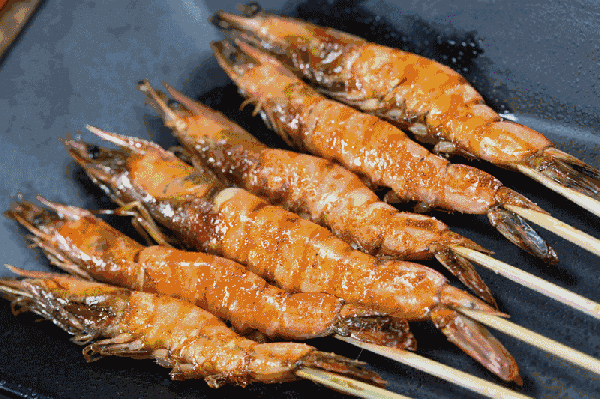 冒肉,花甲,螃蟹脚,牙签牛肉.