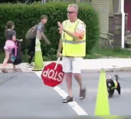 主人,看我们来帮你 三个臭皮匠 胜过一个诸葛亮 看我的闪电铲雪!