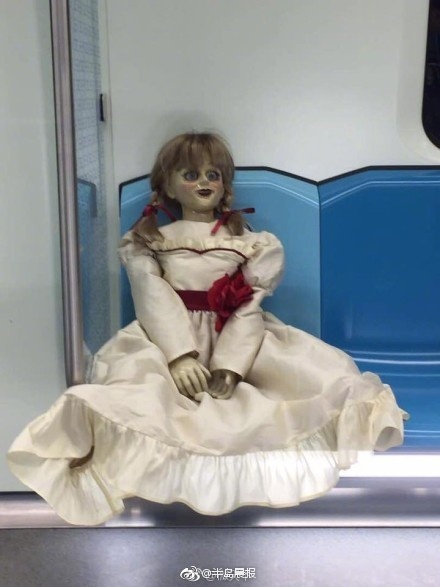 马来西亚火车上惊现恐怖娃娃 公司称为教训不守规矩