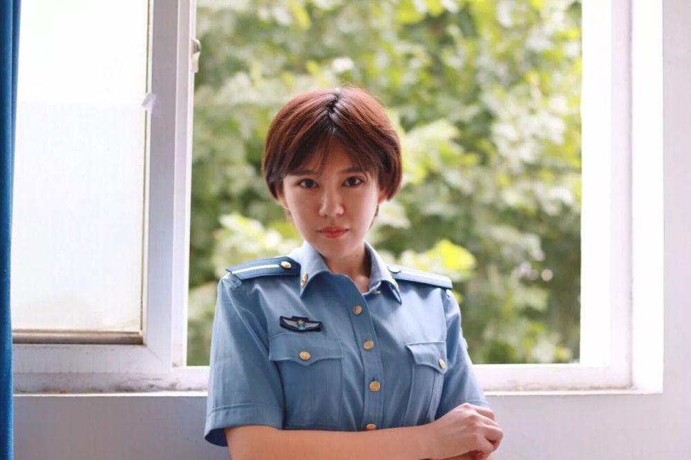 女兵军装vs便装 这真的是一个人?