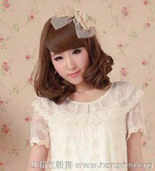 <em>大圆脸</em>女生<em>烫什么发型</em>最好看(6)