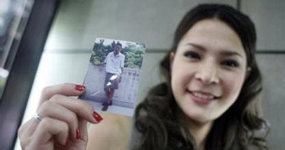 化妆师给明星化妆_明星化妆师收入(3)