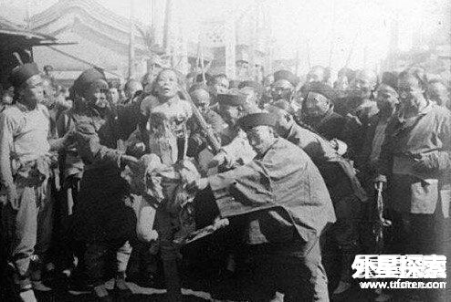 中国古代处罚女性的那些变态玩意(21)图片