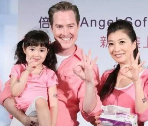 女汉子养出小公主 揭黄嘉千与夏天的相处之道