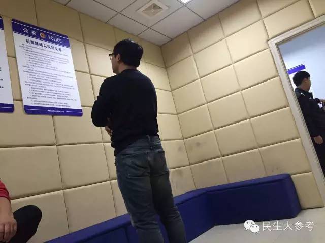  郑州楼盘着火 致2死 记者采访被打并遭警察带走