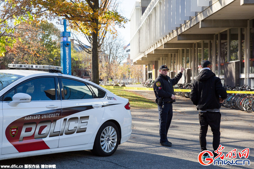 哈佛大学收到炸弹威胁 封校取消课程