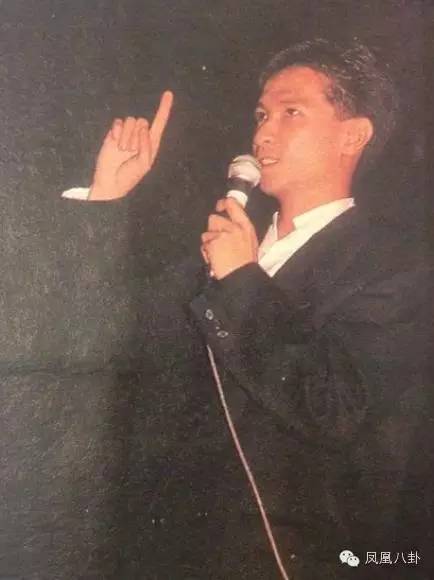 30岁跳楼身亡,灵异含冤,鬼影事件…揭钟保罗死之谜|钟保罗|贾乃亮_凤凰娱乐