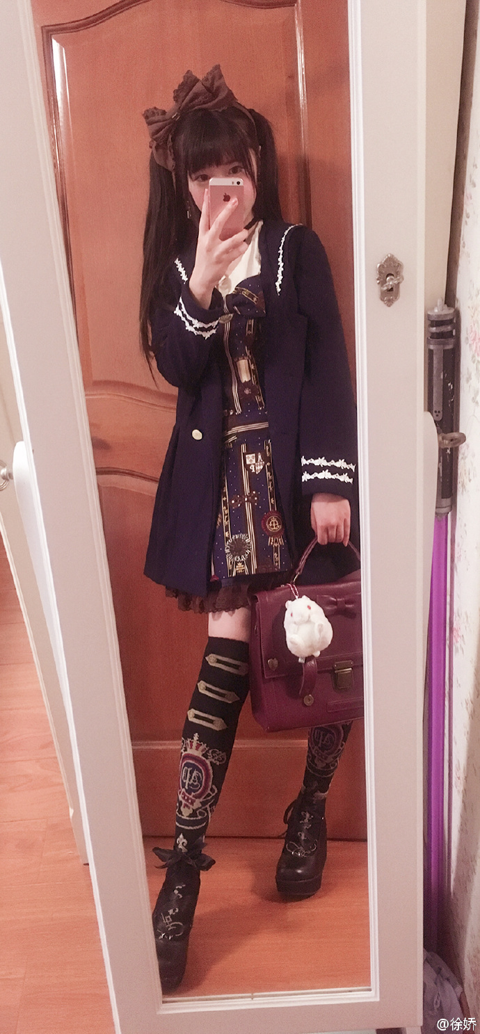 真萝莉!徐娇双马尾扎蝴蝶结cos修女