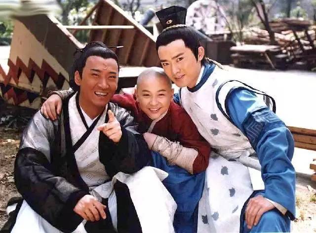 童年偶像释小龙参加真人秀,颜值终于又回来了