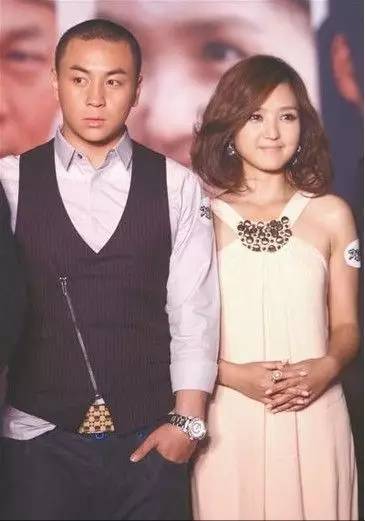 童年偶像释小龙参加真人秀,颜值终于又回来了