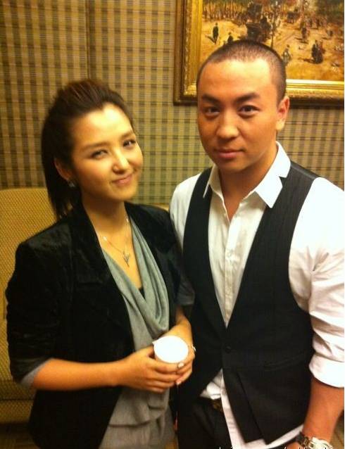 童年偶像释小龙参加真人秀,颜值终于又回来了