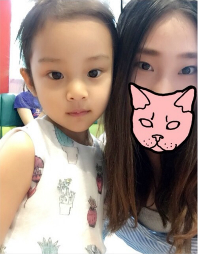 越来越漂亮!甜馨变白脸变尖 美人模样初现_娱