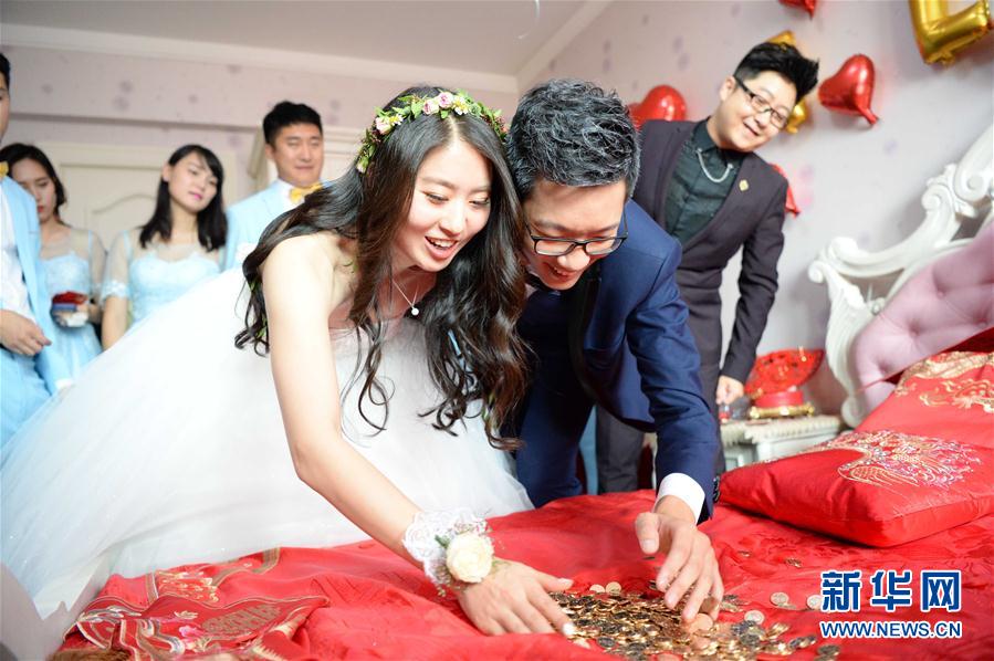 美女蝶后焦刘洋大婚 婚礼现场甜蜜到爆