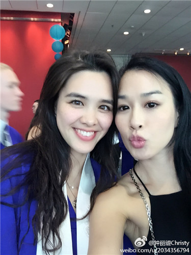 钟丽缇的大女儿yasmine ross也是个混血儿