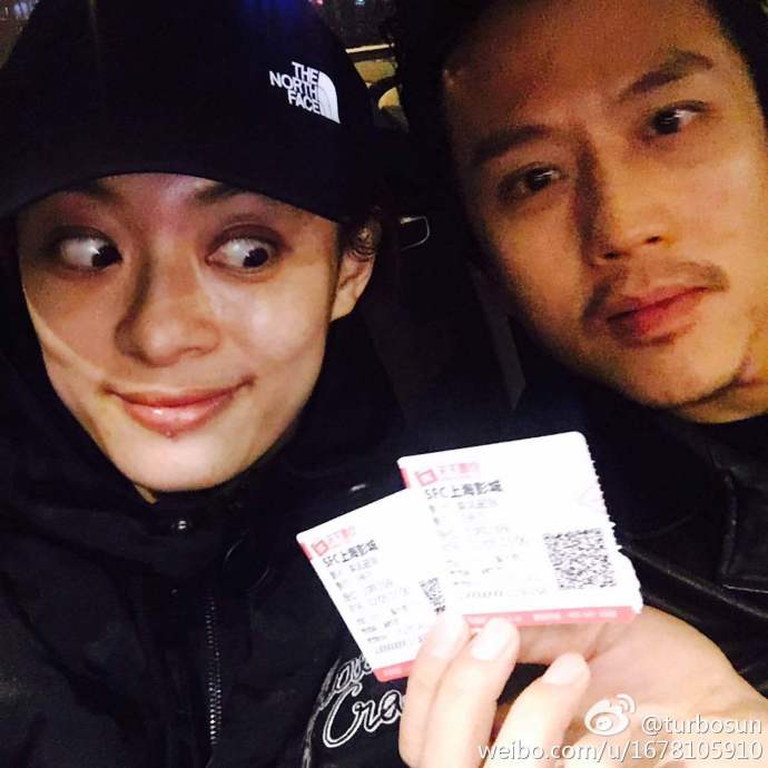 邓超晒孙俪自拍照 夫妇俩越长越像了