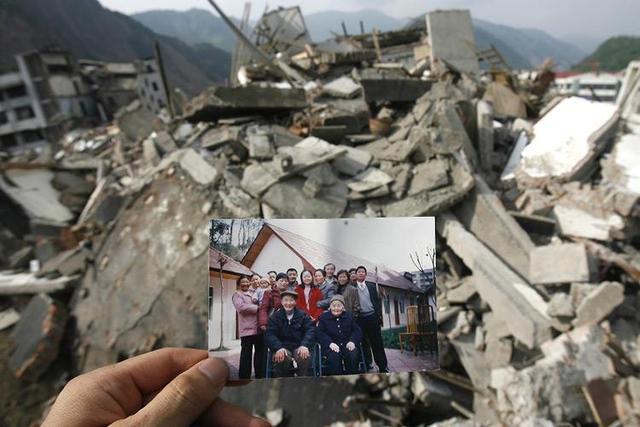 九年时间过去了,汶川地震废墟上已建成一排排崭新坚固的楼房,曾经