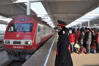 今年春运全国旅客发送量近30亿人次 今年春运全国旅客发送量近30亿人次