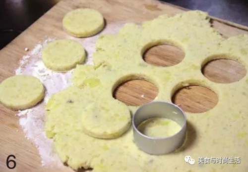 笑脸薯饼,不光小孩子爱吃,就连大人见了心情也瞬间变好哦!