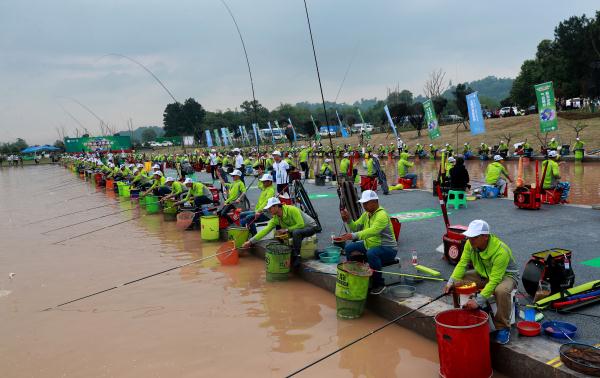四川泸州:乡村垂钓竞技乐