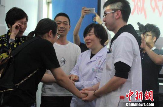 路遇车祸 浙江温州白衣天使紧急施救化险为夷