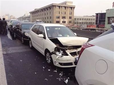 息!长沙领免检标不需去车管所排队了,事故车被