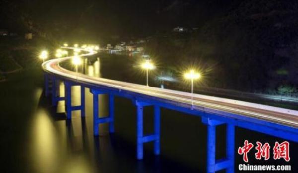 湖北兴山“三峡水上公路”夜色迷人