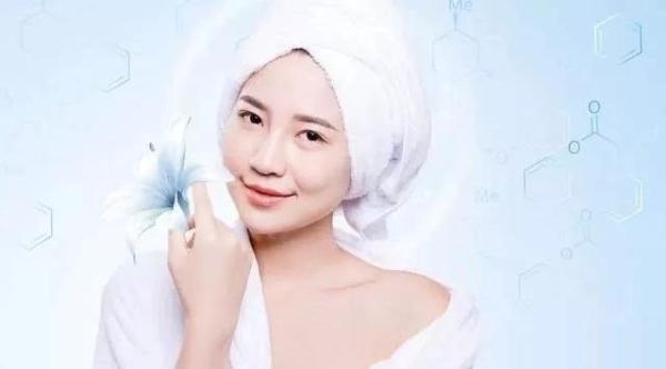 产后初始,产妇觉得虚弱,头晕,乏力时,必须多卧床休息,起床的时间不要