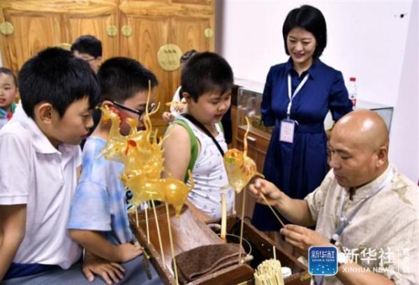 走出校园感受非遗文化