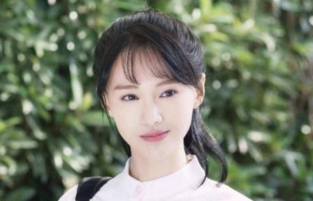 郑爽再次出演校花,男主竟然是他,网友:太甜了吧! 郑爽再次出演校花,男主竟然是他,网友:太甜了吧!