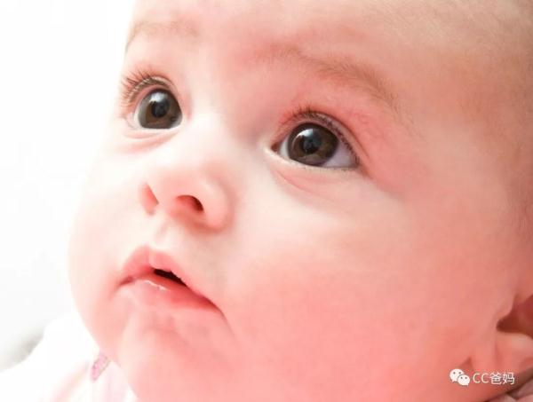 别小看眨眼睛,这些频繁性眨眼睛,家长千万要注