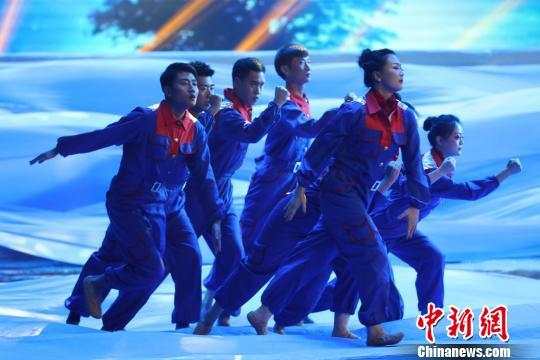 2019银川职工春晚为劳动者唱赞歌