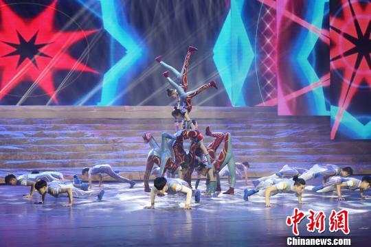 2019银川职工春晚为劳动者唱赞歌