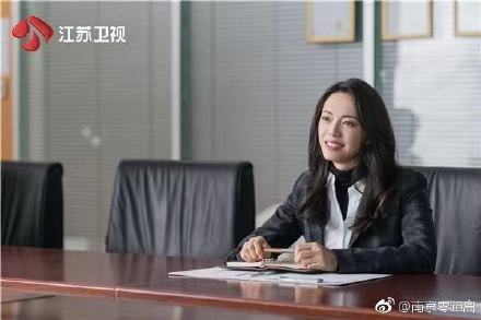 重男轻女的母亲,懦弱自私的父亲,虚荣愚孝的大