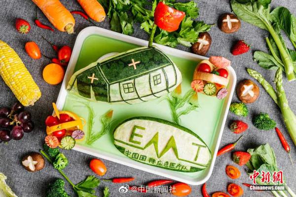 当医生放下手术刀拿起菜刀,惊艳了所有人 当医生放下手术刀拿起菜刀,惊艳了所有人