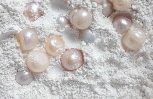 珍珠粉加它一起使用，等于“美容圣品”不仅美白祛斑，还能抗皱！