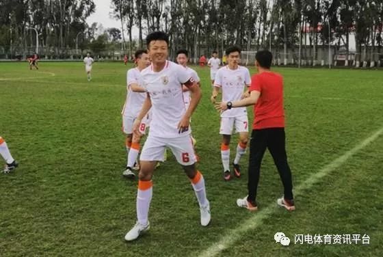 六连胜!鲁能预备队暂时领跑积分榜 六连胜!鲁能预备队暂时领跑积分榜