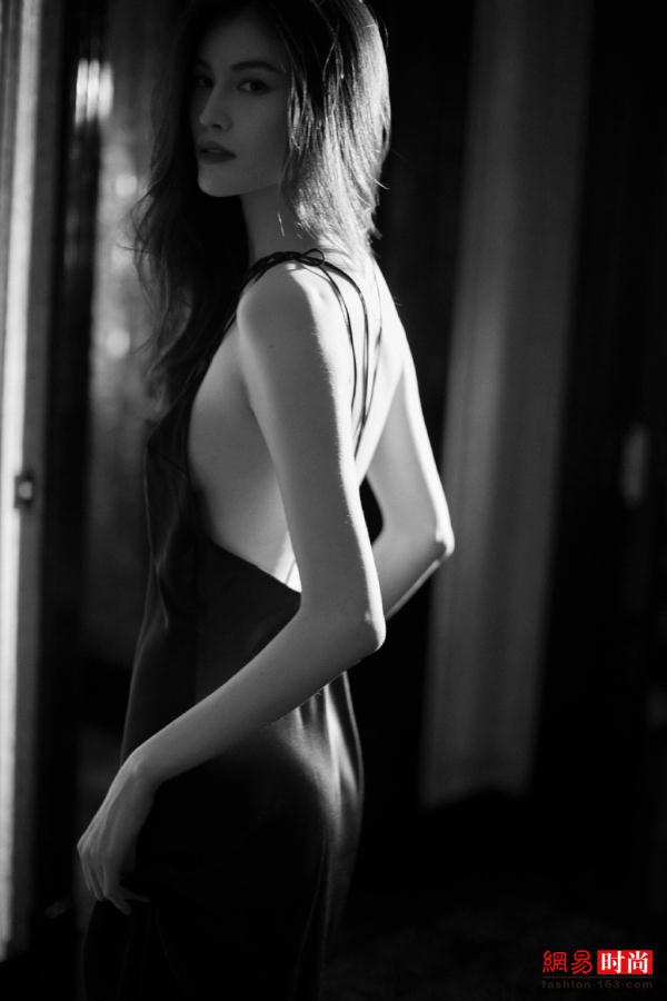 何穗维密性感大片 魅力无法抵挡