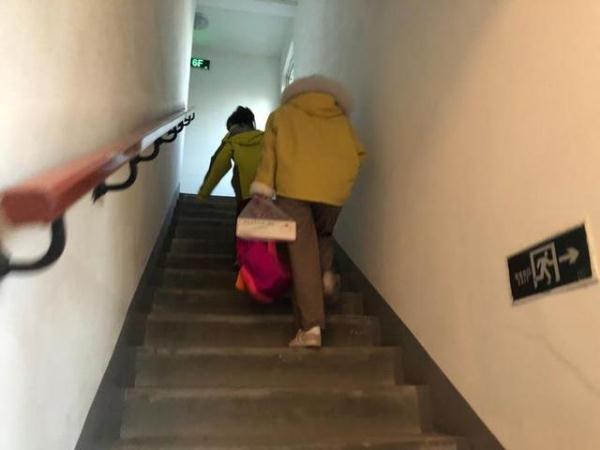 小区电梯出故障 一保安从6层坠落身亡 小区电梯出故障 一保安从6层坠落身亡