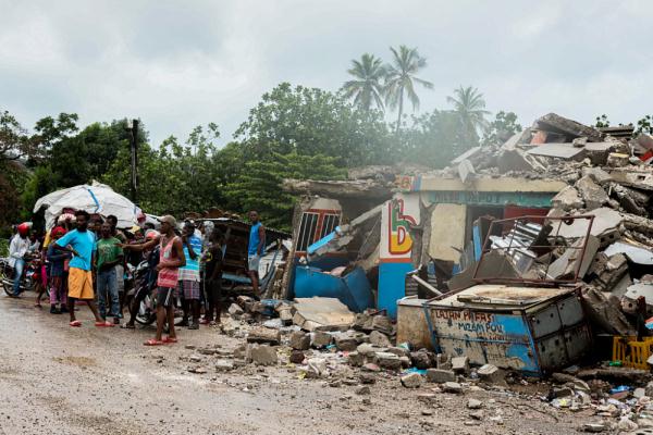 海地地震致近2000人死亡,联合国:海地约50万受灾儿童