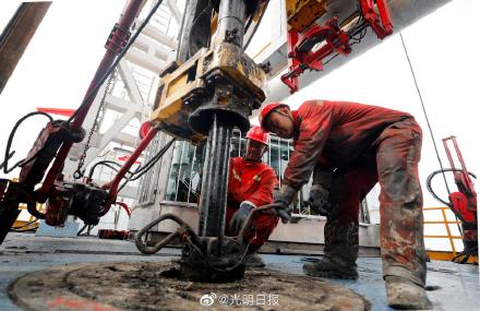 中石油在渤海湾再获高产石油井这个油田已成为国内焦点