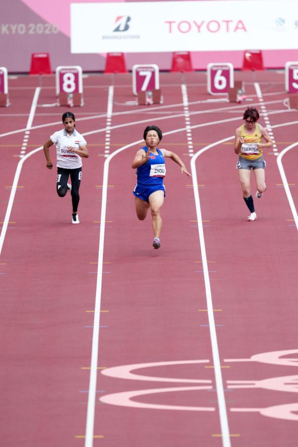 东京残奥会丨田径女子100米t35级:周霞破世界纪录夺金