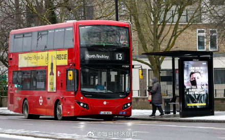 高薪诱惑下,英国公交车司机跳槽开卡车