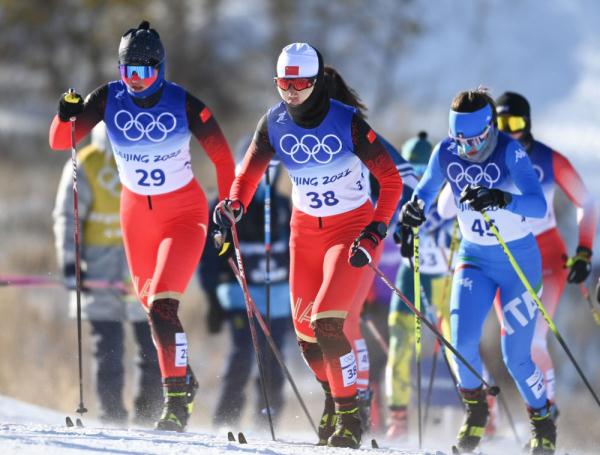 北京冬奥会越野滑雪女子双追逐比赛赛况