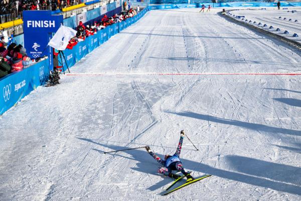 北京冬奥会越野滑雪女子双追逐比赛赛况