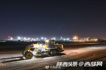 高清组图西安咸阳国际机场三期扩建工程飞行区施工忙