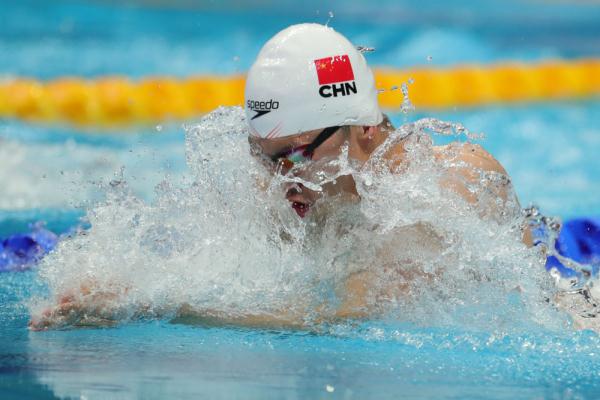 游泳世锦赛美国选手夺得男子50米蛙泳金牌