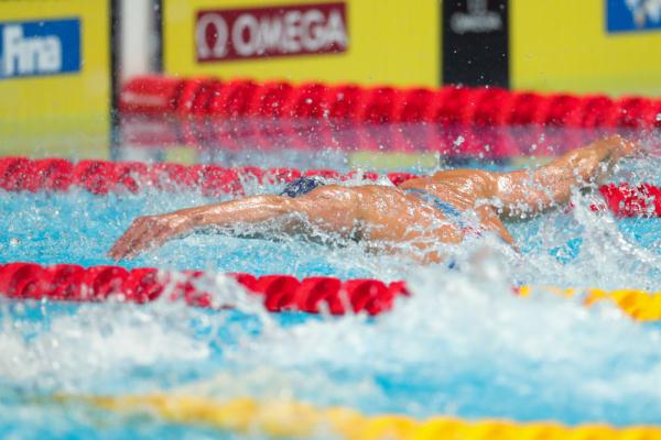 游泳世锦赛瑞典选手舍斯特伦获女子50米蝶泳冠军